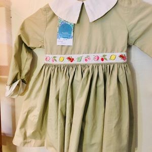 Adorable vintage little girls dress